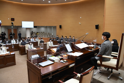제5대청소년의회본회의개최(8).JPG