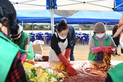 용진읍사랑의쌀&김장나눔(3).JPG