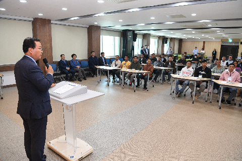 외국인 계절근로자 입국 환영 교육 행사 (5).JPG