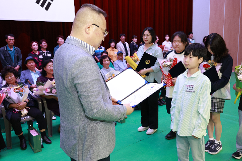 효도대상 시상 및 어르신 위안행사 (135).JPG