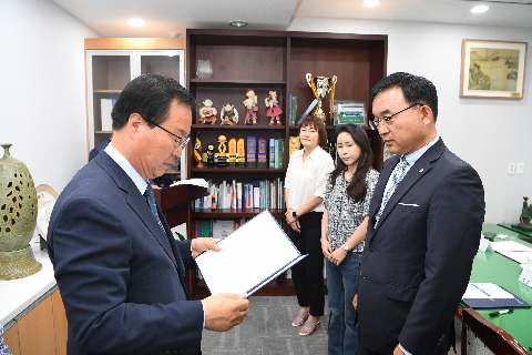 공유재산 심의위원 위촉식 (20).JPG