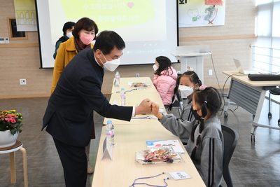 그림책출판기념식(1).JPG