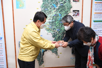완주군유튜브홍보대사감사패전달식(2).JPG