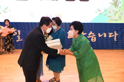 박성일완주군수퇴임식(125).JPG