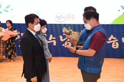 박성일완주군수퇴임식(128).JPG