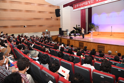 완주시니어합창단연주회(61).JPG