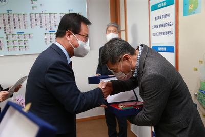 지방재정확충기여자감사패수여(7).JPG