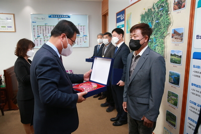 지방재정확충기여자감사패수여(13).JPG