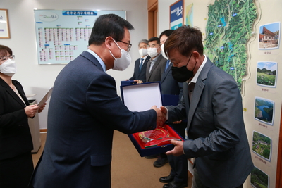 지방재정확충기여자감사패수여(14).JPG
