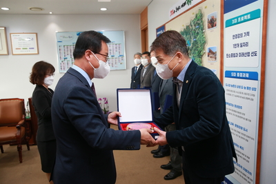 지방재정확충기여자감사패수여(16).JPG