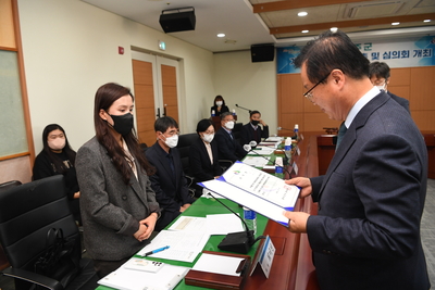 완주군계약심의위원회위촉및심의회(22).JPG