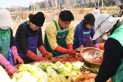 용진읍새마을부녀회김장김치나눔(4).JPG