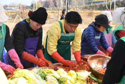 용진읍새마을부녀회김장김치나눔(6).JPG