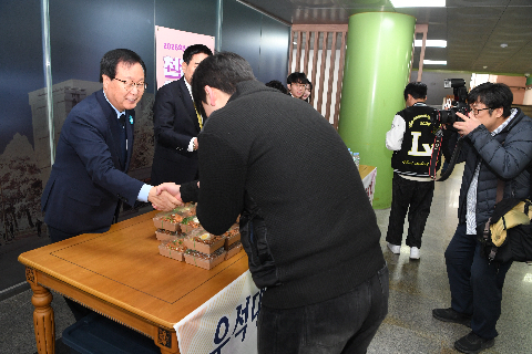 우석대 천원의 아침밥 배부식 행사 (13).JPG