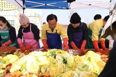 용진읍새마을부녀회김장김치나눔(16).JPG
