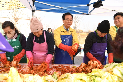 용진읍새마을부녀회김장김치나눔(34).JPG