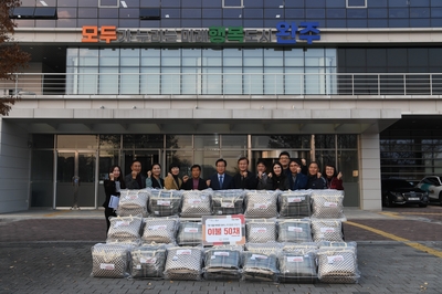 비봉면‘헌이불바꿔준DAY’이불전달식(3).JPG