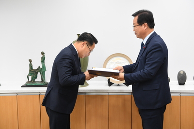 완주문화재단인사위원위촉식(6).JPG