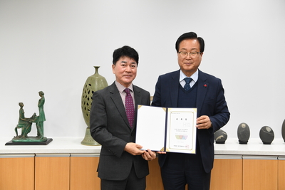 완주문화재단인사위원위촉식(23).JPG