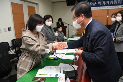 완주군먹거리위원회위촉식(46).JPG