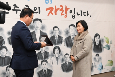 하반기퇴직공무원퇴임식(77).JPG