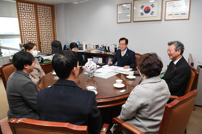 정석케미칼장학금천만원기탁(5).JPG