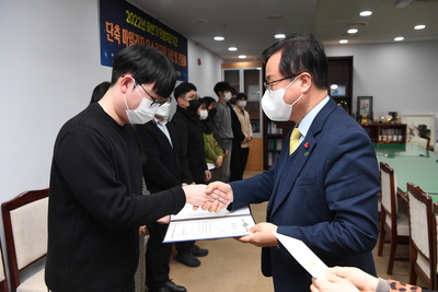 민원처리기간단축마일리지우수공무원표창수여식(3).JPG