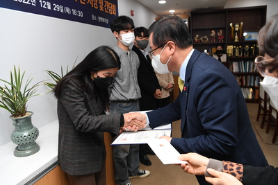 민원처리기간단축마일리지우수공무원표창수여식(17).JPG