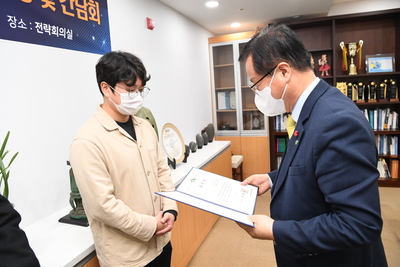 민원처리기간단축마일리지우수공무원표창수여식(25).JPG
