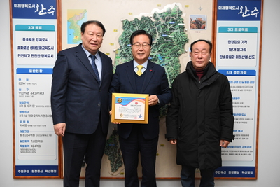 언론인기자협회경제대상수여(5).JPG