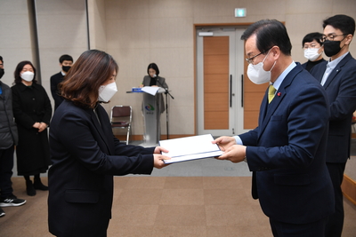 상반기정기인사사령교부(63).JPG