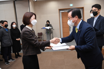 상반기정기인사사령교부(70).JPG