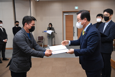 상반기정기인사사령교부(83).JPG