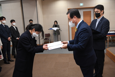 상반기정기인사사령교부(97).JPG