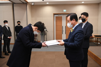 상반기정기인사사령교부(101).JPG