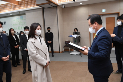 상반기정기인사사령교부(111).JPG