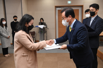 상반기정기인사사령교부(130).JPG