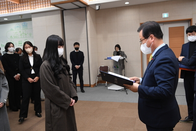 상반기정기인사사령교부(142).JPG
