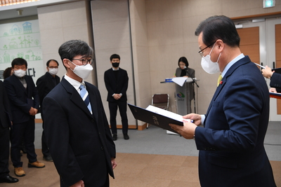 상반기정기인사사령교부(180).JPG
