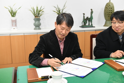 양돈장매입관련협약식(9).JPG