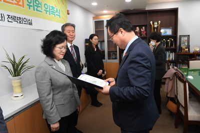 완주군기부심사위원회위원위촉식(15).JPG
