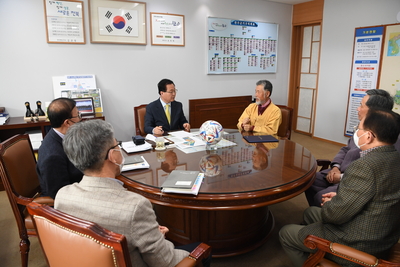 석조형조각상기증식(10).JPG