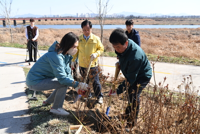 식목일나무심기행사(65).JPG