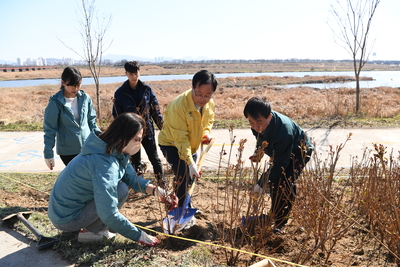 식목일나무심기행사(67).JPG
