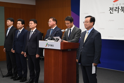 수소특화국가산단선정기자회견(2).JPG