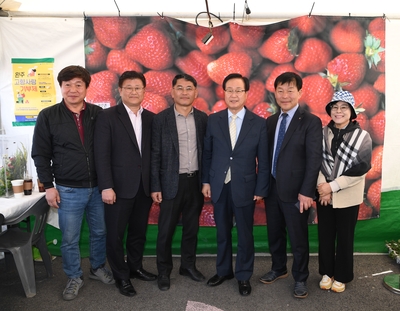 삼례딸기축제(20).JPG
