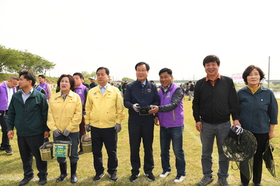 삼례만경강둔치꽃씨뿌리기행사(43).JPG