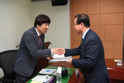 도시숲등의조성관리심의위원회위촉식(4).JPG
