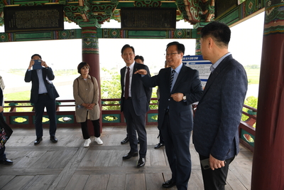 배전철탑철거조정안서명식(7).JPG