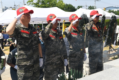 현충일추념식(85).JPG